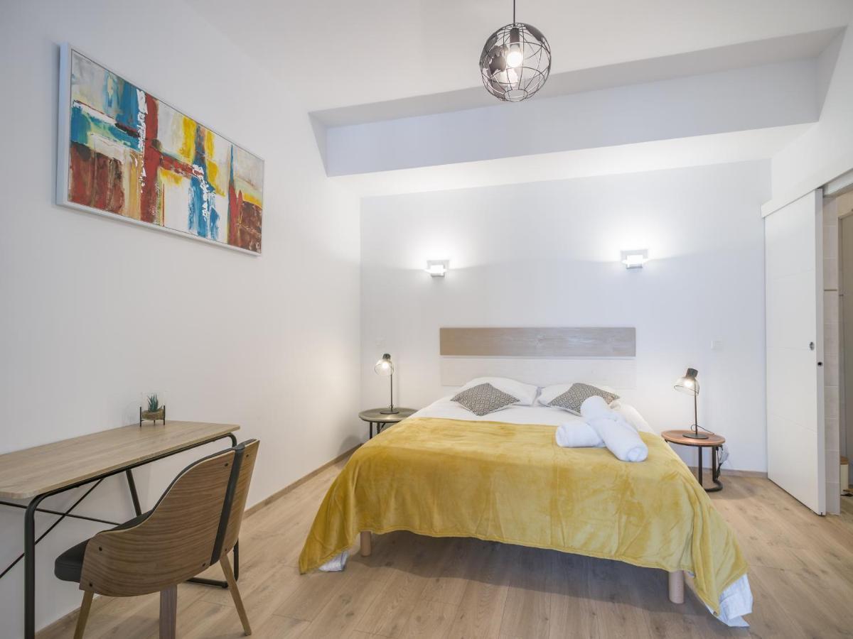 Loft Courtalon - Haut Standing - Patio - Parking Prives Apartment Troyes Ngoại thất bức ảnh