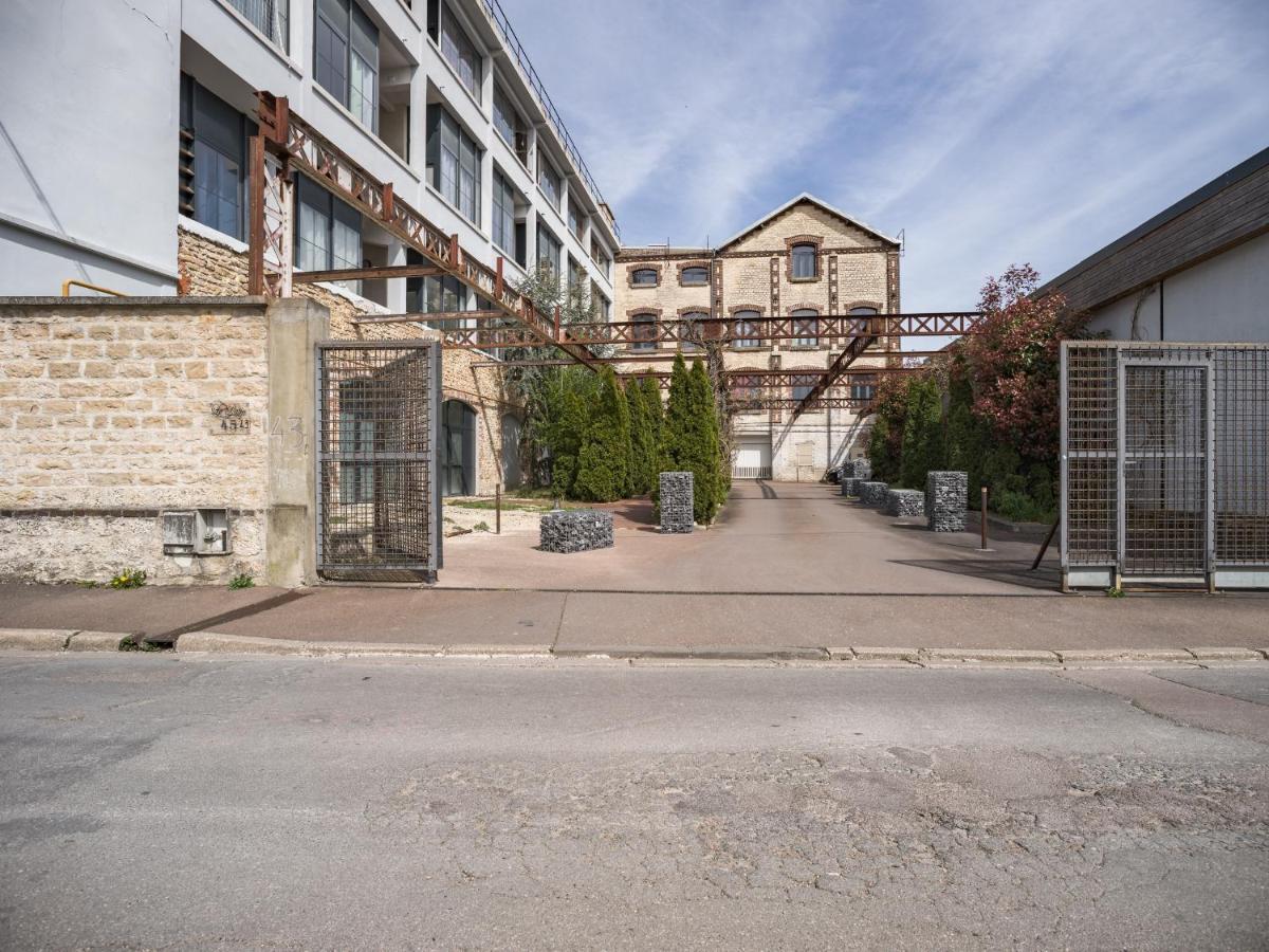 Loft Courtalon - Haut Standing - Patio - Parking Prives Apartment Troyes Ngoại thất bức ảnh
